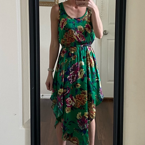 Romeo & Juliet Couture Kelly green multicolor floral sleeveless midi dress - Picture 2 of 9